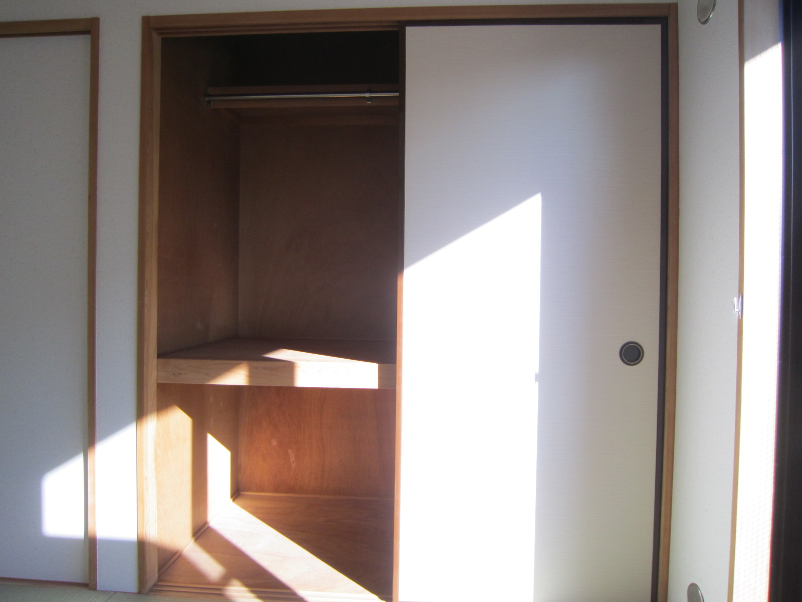 Receipt. Japanese-style room: closet