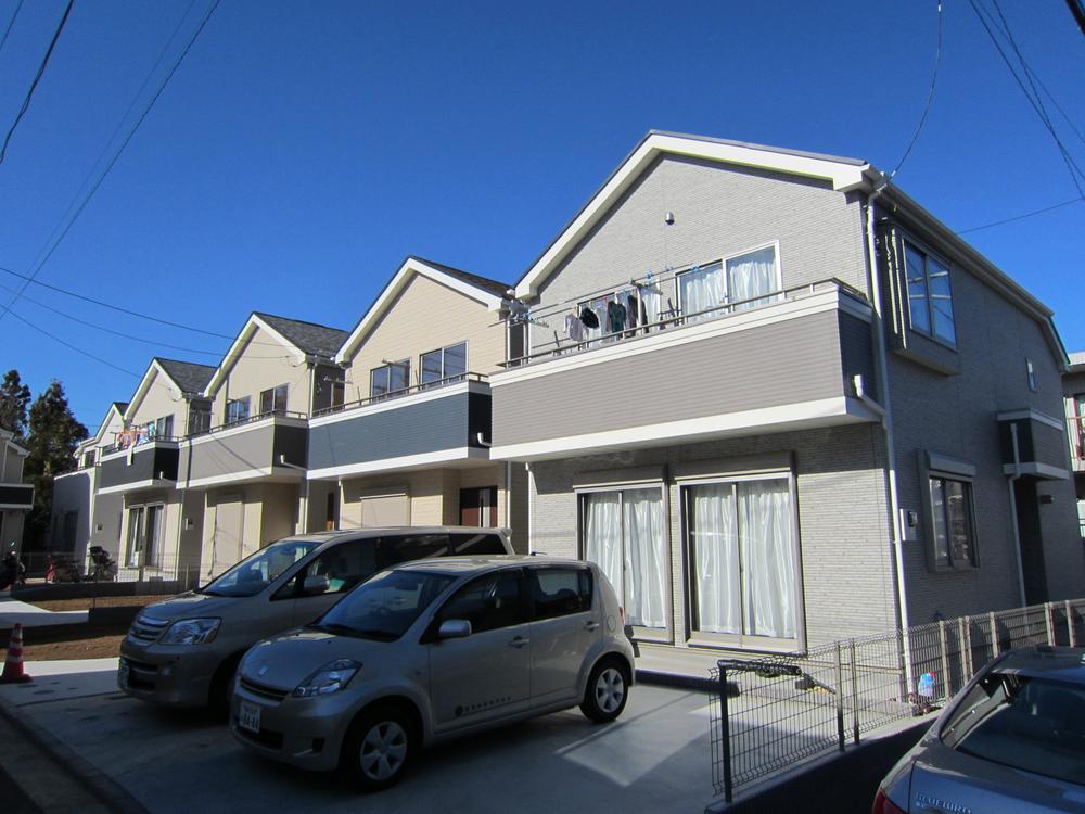 Local appearance photo. Local (12 May 2013) Shooting