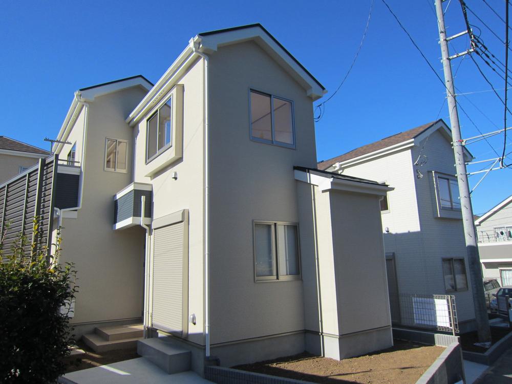 Local appearance photo. Local (12 May 2013) Shooting