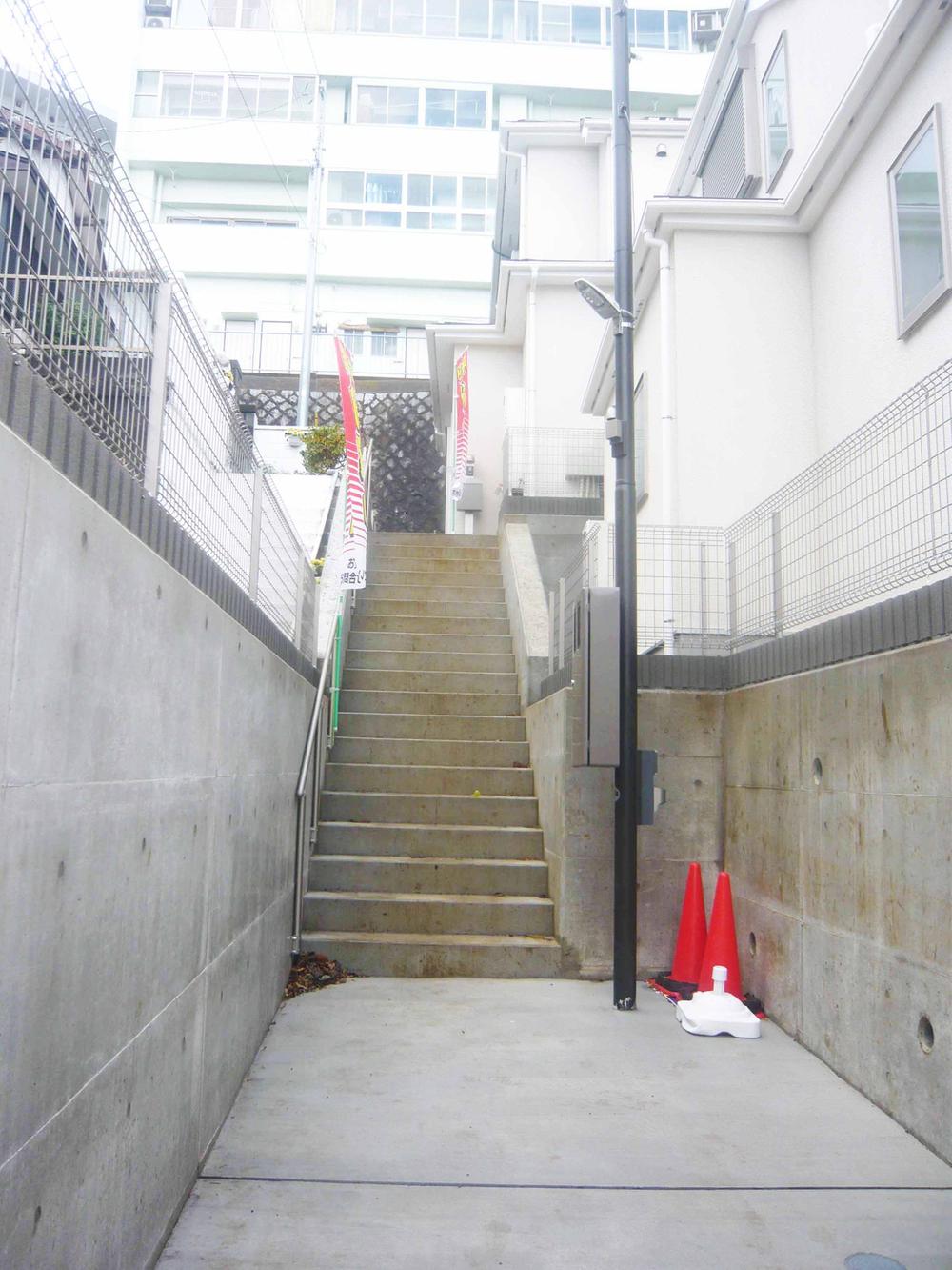 Local appearance photo. Local (12 May 2013) Shooting