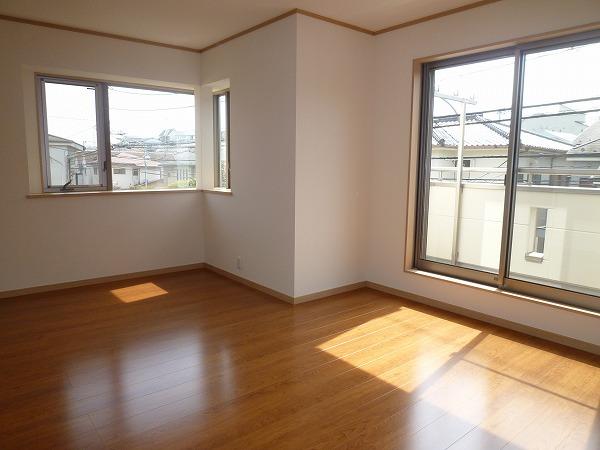 Living. 2013 March 20 shooting Building B