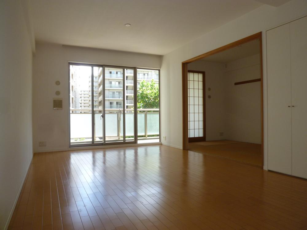 Living. Indoor (September 2013) Shooting