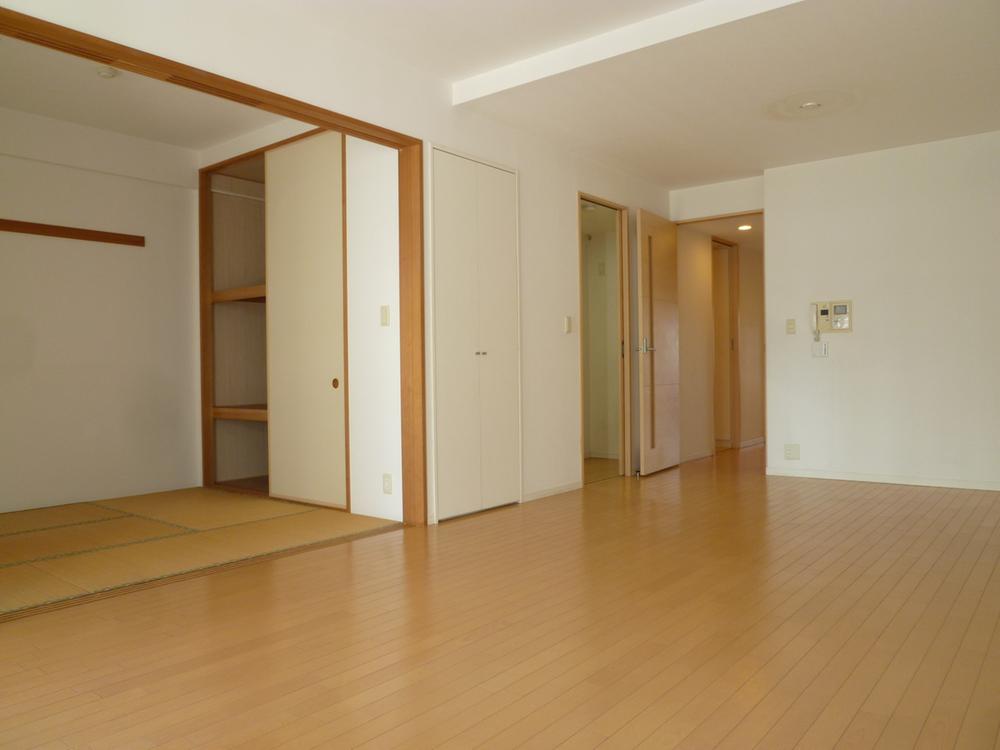 Living. Indoor (September 2013) Shooting