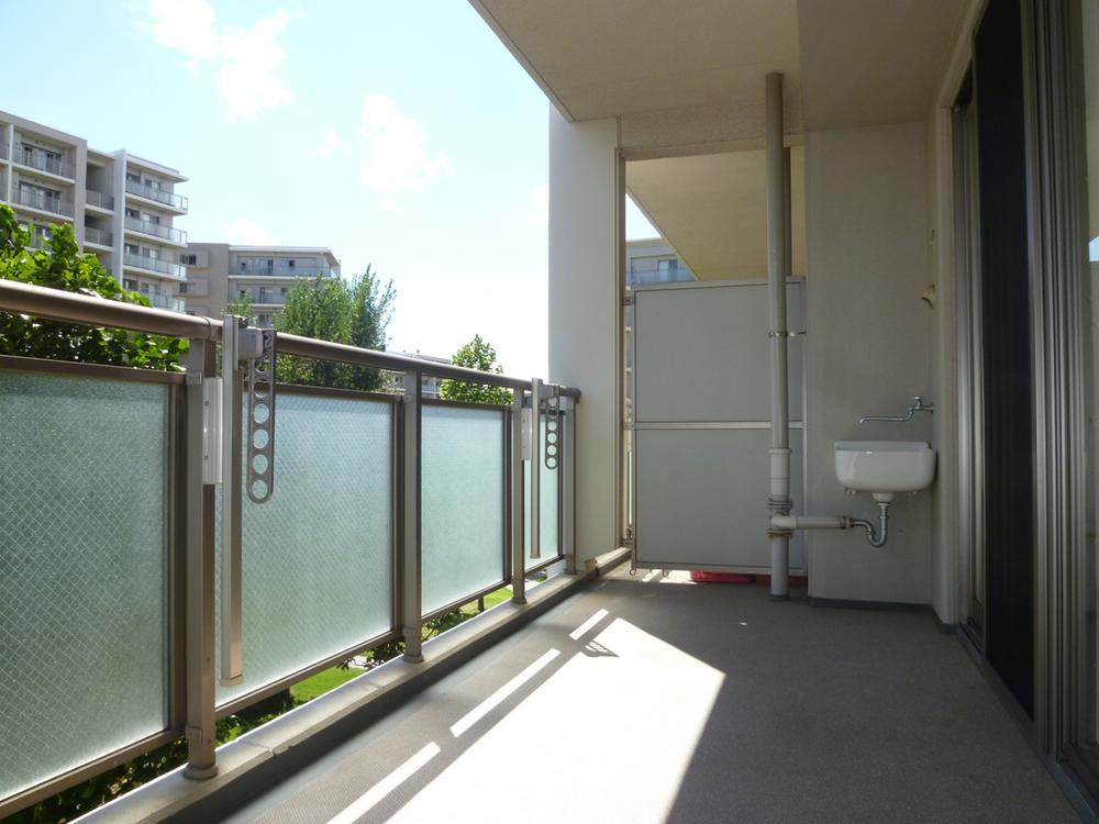 Balcony. Local (September 2013) Shooting