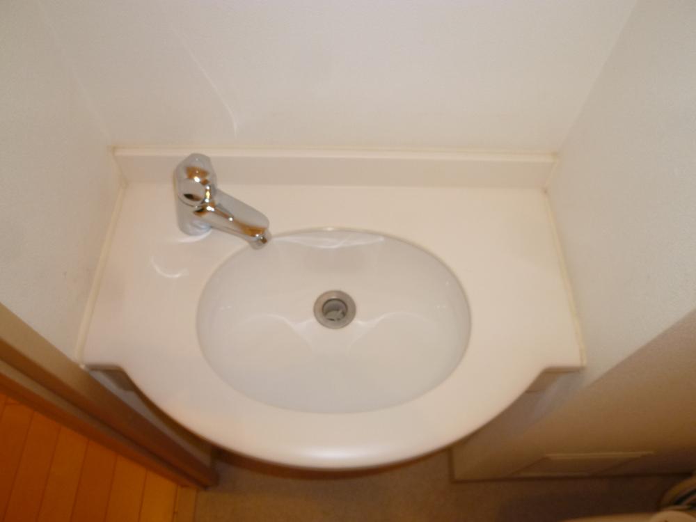 Toilet. Indoor (September 2013) Shooting