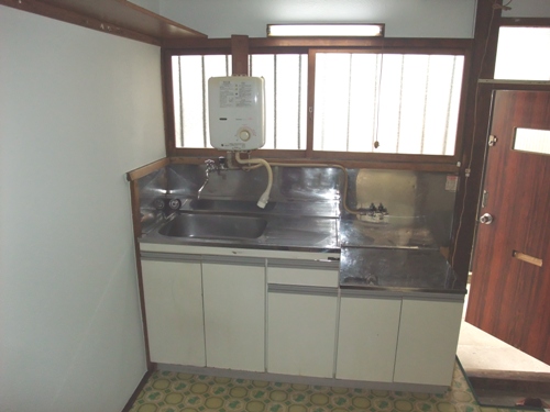 Kitchen. With water heater ・ Gas stove installation Allowed