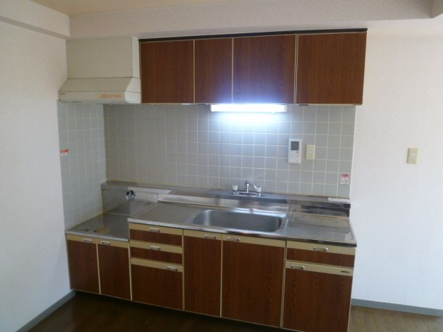 Kitchen. Gas stove is installed Friendly Kitchen