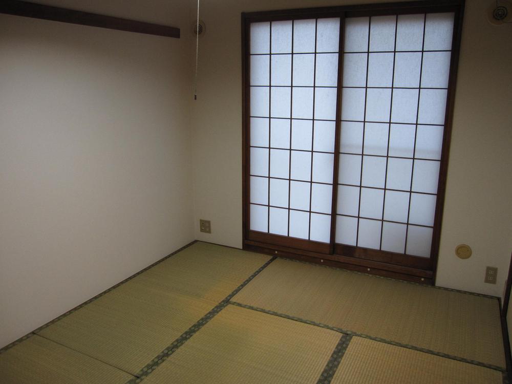 Non-living room. Japanese-style room 6 quires