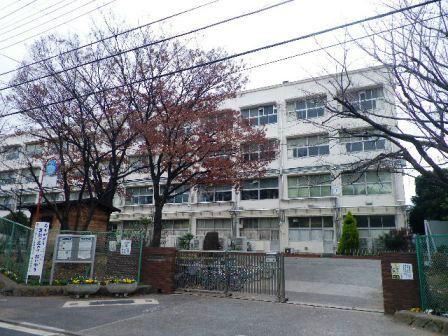 Junior high school. 843m to Yokohama Municipal Tarumachi Junior High School