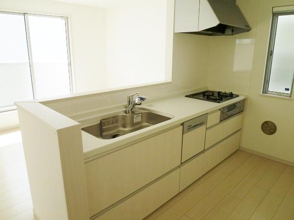 Same specifications photo (kitchen). Same specifications complete example of construction (kitchen)