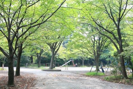 park. 1200m to Tsunashima park