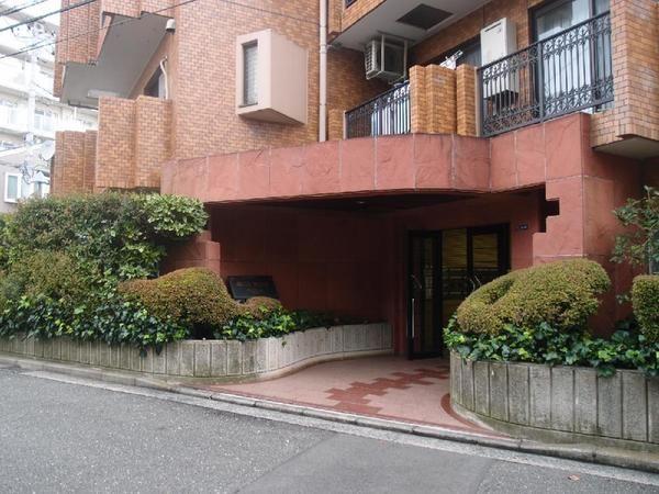 Entrance. Entrance is.