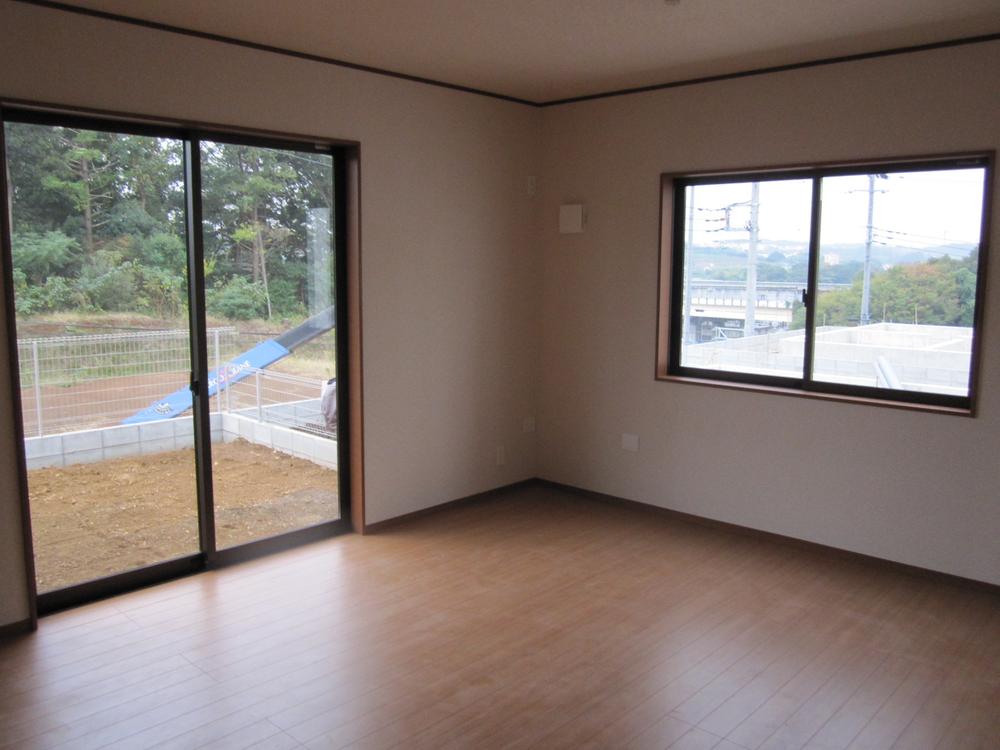 Living. Local (11 May 2013) Shooting 4 Building