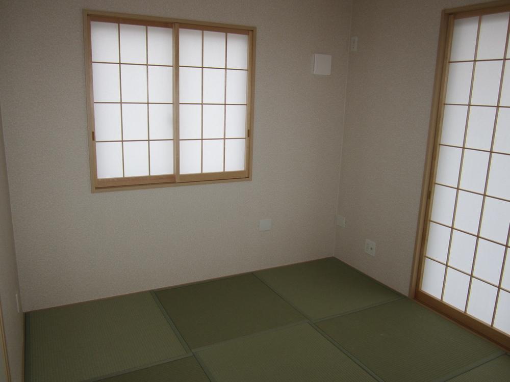 Non-living room. 4 Building