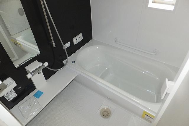 Bathroom. 1 Building Indoor (November 29, 2013) Shooting