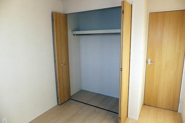 Receipt. 1 Building Indoor (November 29, 2013) Shooting