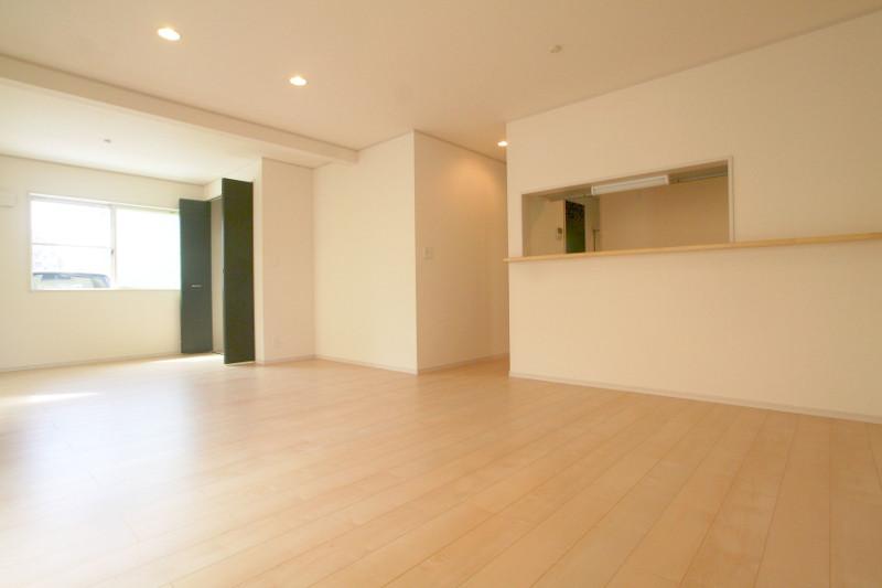 Living. Living (October 2013) Shooting