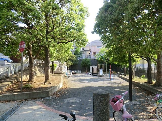 park. Shimonagaya 100m until the fifth park