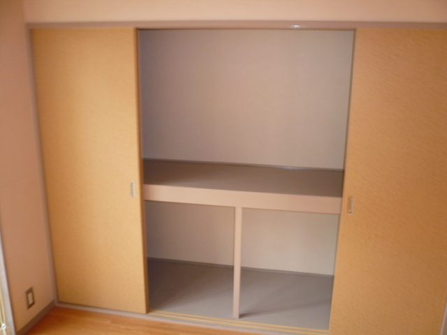 Receipt. Large capacity with storage