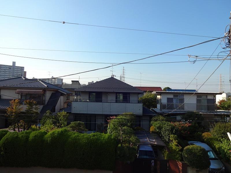 View photos from the dwelling unit. Good view!