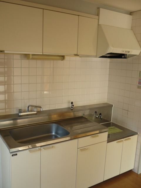 Kitchen. Gas stove installation Allowed