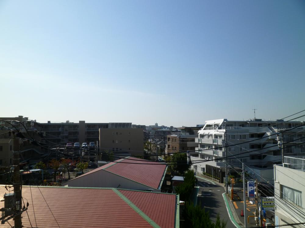 View photos from the dwelling unit. South view. The south side of the front of the building, For the nursery, Day there is nothing blocking the view is also good.