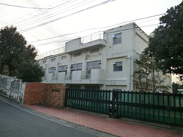 Junior high school. 1400m to Yokohama Municipal Kaminagaya junior high school
