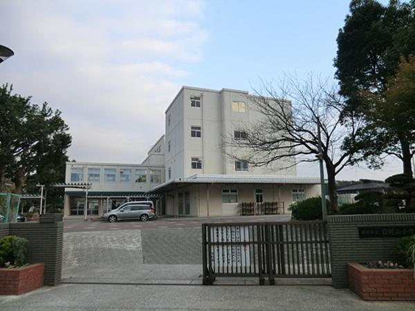 Junior high school. Higiriyama 1950m until junior high school