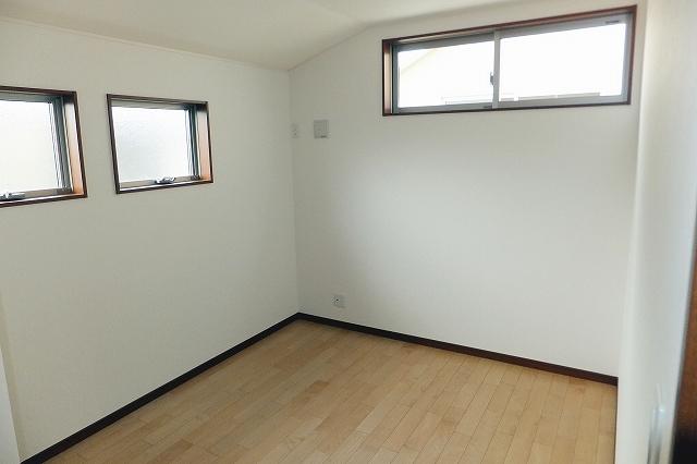 Non-living room. A Building room (October 17, 2013) Shooting