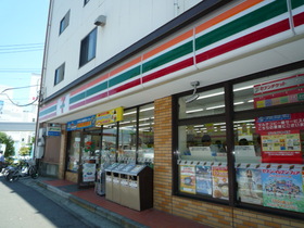 Convenience store. 490m to Seven-Eleven (convenience store)