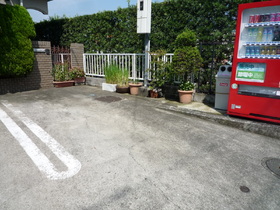 Other common areas. On-site flat 置駐 car park, It will be before toward parking.