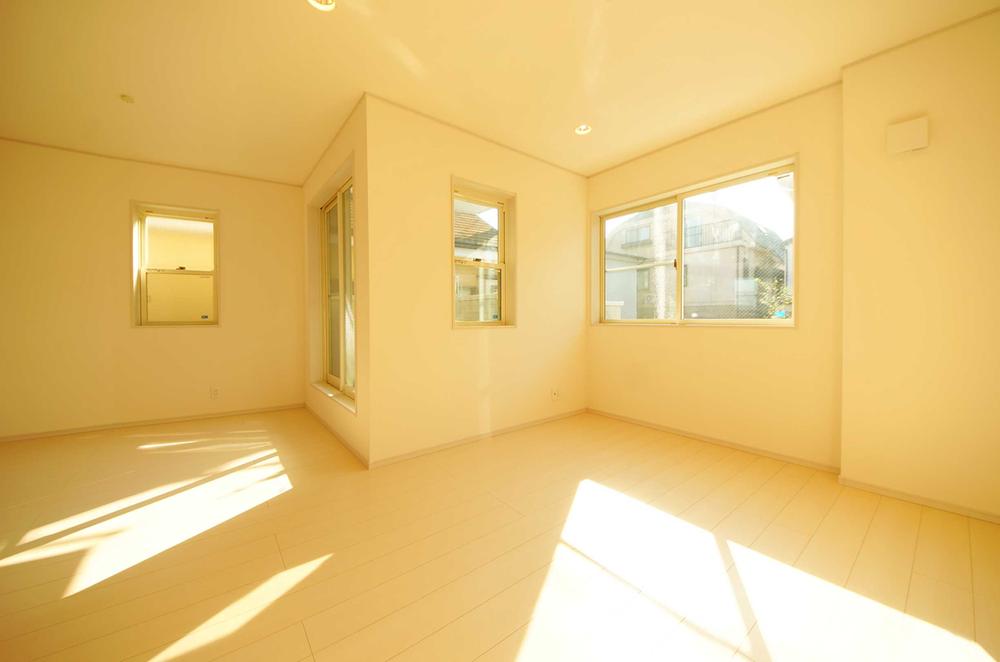 Living. Indoor (11 May 2013) Shooting, It goes out as it is also to the balcony from the living room.