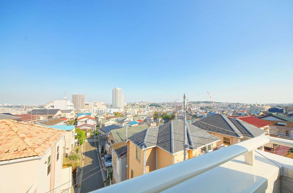 View photos from the dwelling unit. View from the site (November 2013) Shooting, Is a view from the full sense of openness balcony.