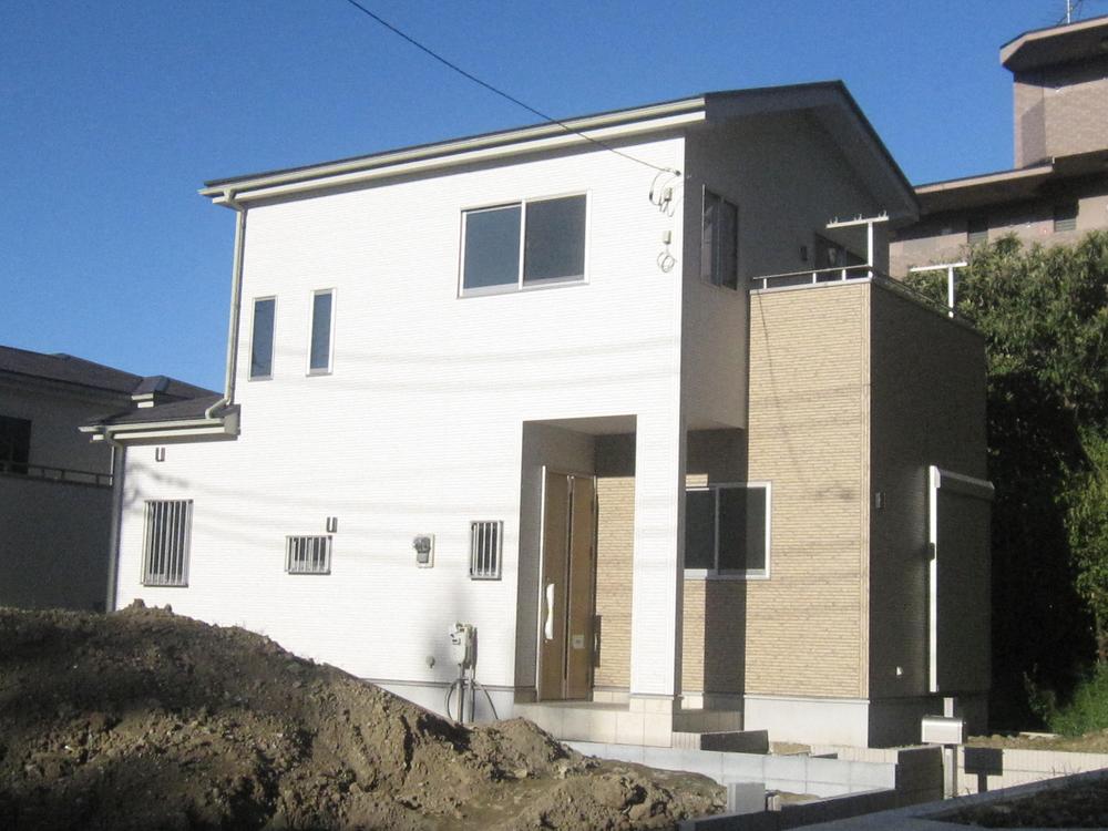 Local appearance photo. Local is 4 Building. (October 2013) Shooting