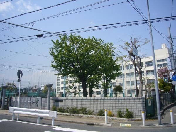 Primary school. Higiriyama until elementary school 650m