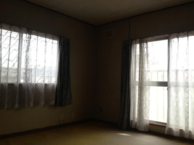 Non-living room. Indoor (March 2013) Shooting