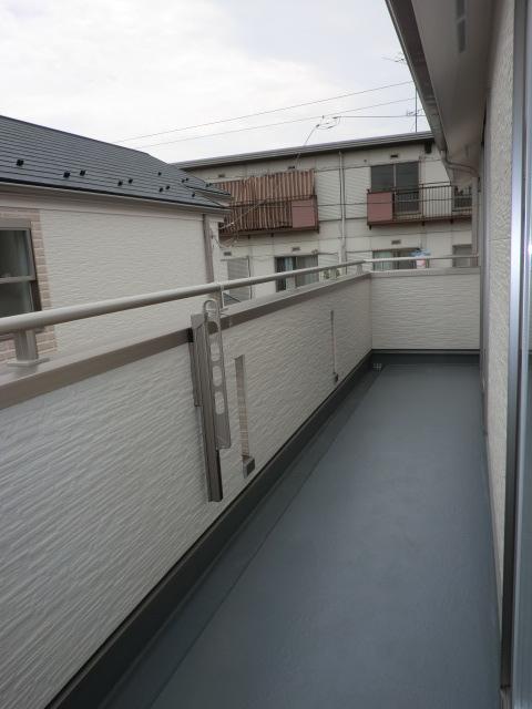 Balcony. Local (July 2013) Shooting