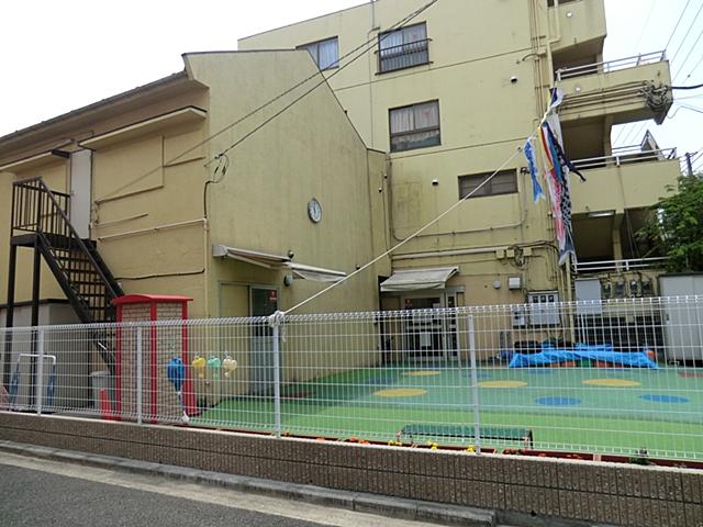 Primary school. 500m to Tsubasa nursery