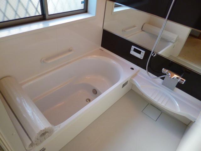 Bathroom. Indoor (11 May 2013) Shooting