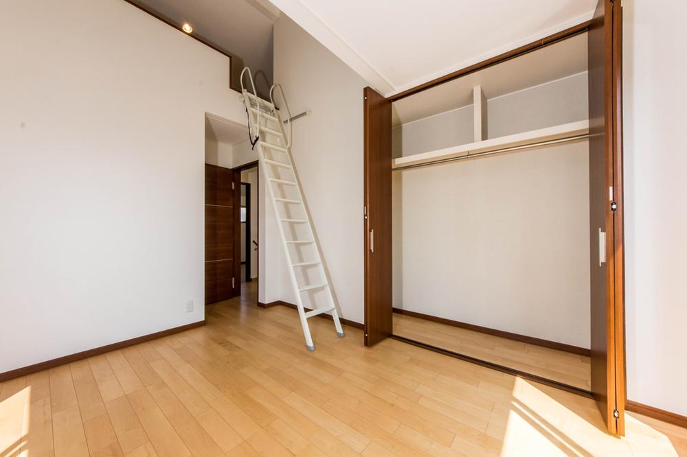 Non-living room. With loft ・  ・ High-ceilinged living room