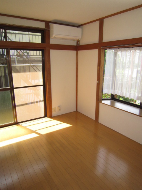 Living and room