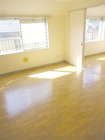 Living and room. It is a beautiful room