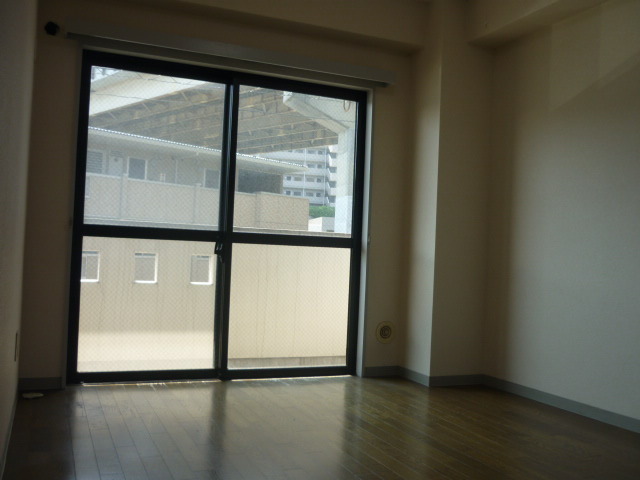 Other room space. A bright room