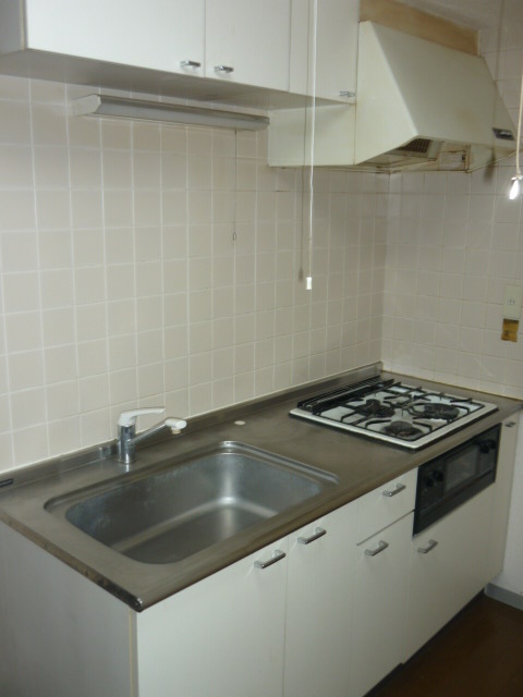 Kitchen. Easy-to-use system Kitchen