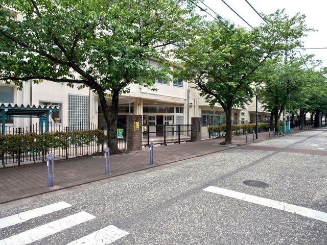 Primary school. 490m to Yokohama Municipal Minamidai Elementary School