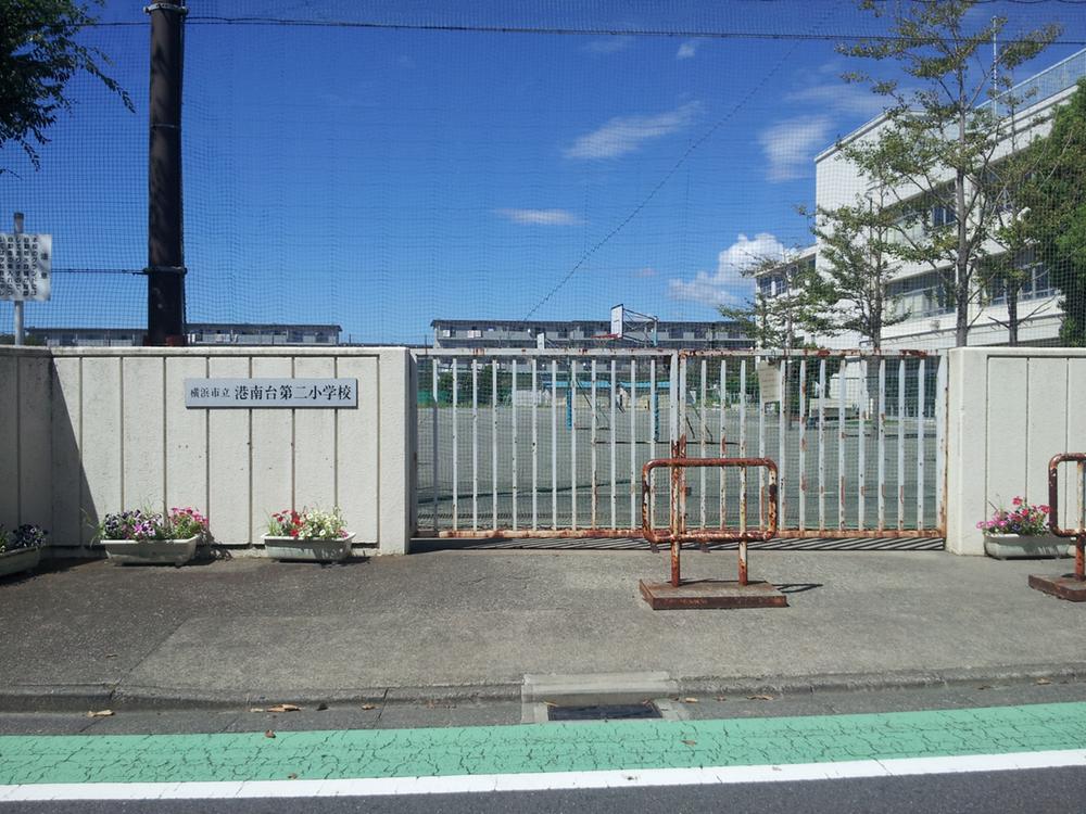 Primary school. 500m to Yokohama Municipal Konandai second elementary school