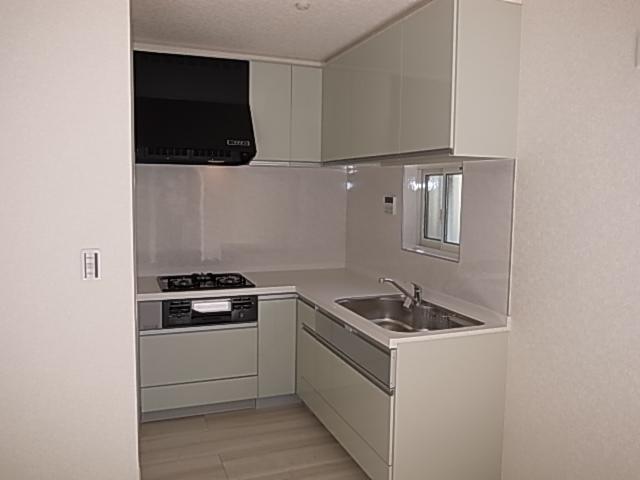 Same specifications photo (kitchen)