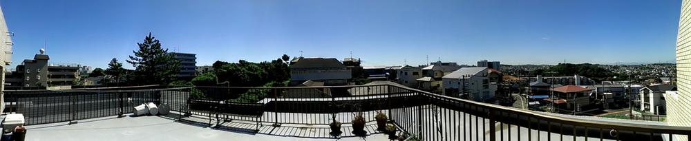 View photos from the dwelling unit. View from the roof balcony (Panorama)