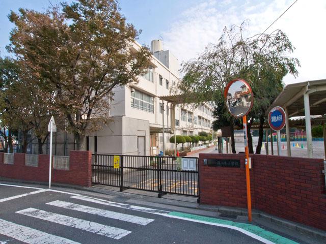 Primary school. 714m to Yokohama Municipal Fujinoki Elementary School