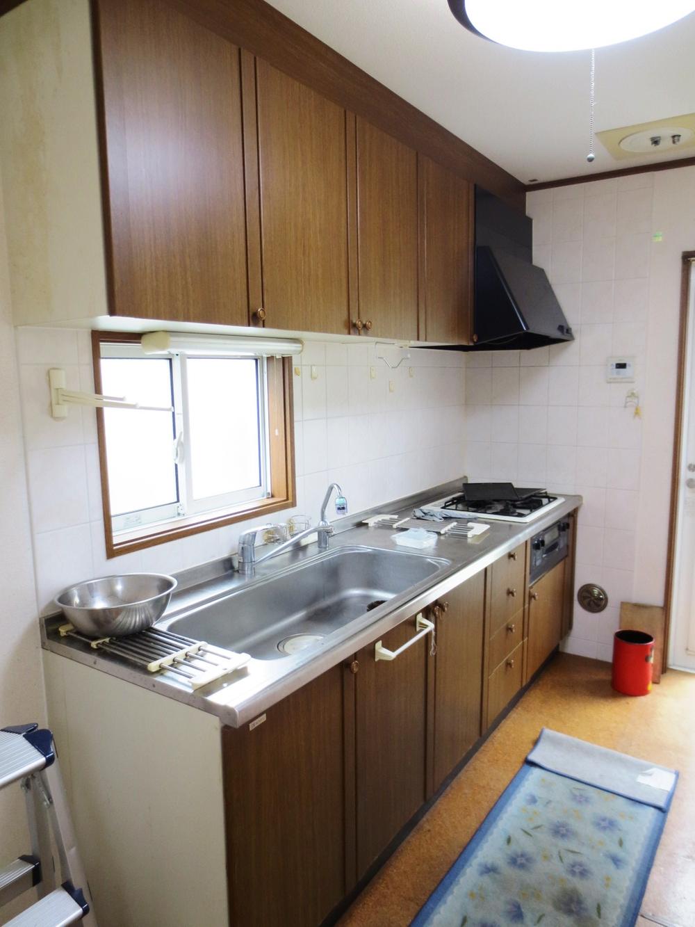 Kitchen.  [Renovation construction before photo] Reform content, please contact us